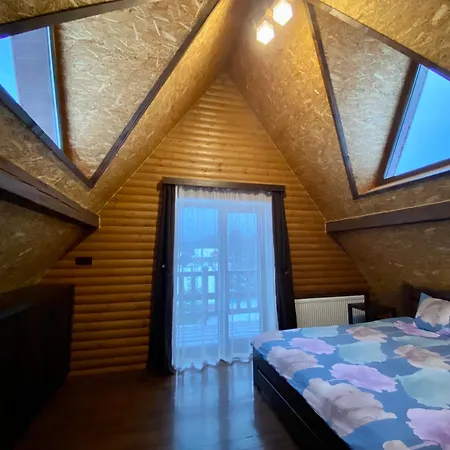 Iryna Villa Miszlivka
